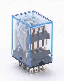 23233DEK Промежуточное реле 4 конт. с инд. LED 3А 24В DC  ***снято с поставок