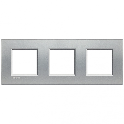 LNA4802M3TE LivingLight Рамка прямоугольная, 3 поста, цвет Алюминий фото 1