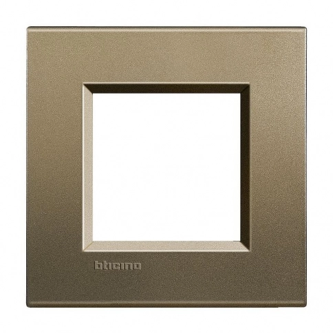 LNA4802SQ LivingLight Рамка прямоугольная, 1 пост, цвет Коричневый шелк фото 1